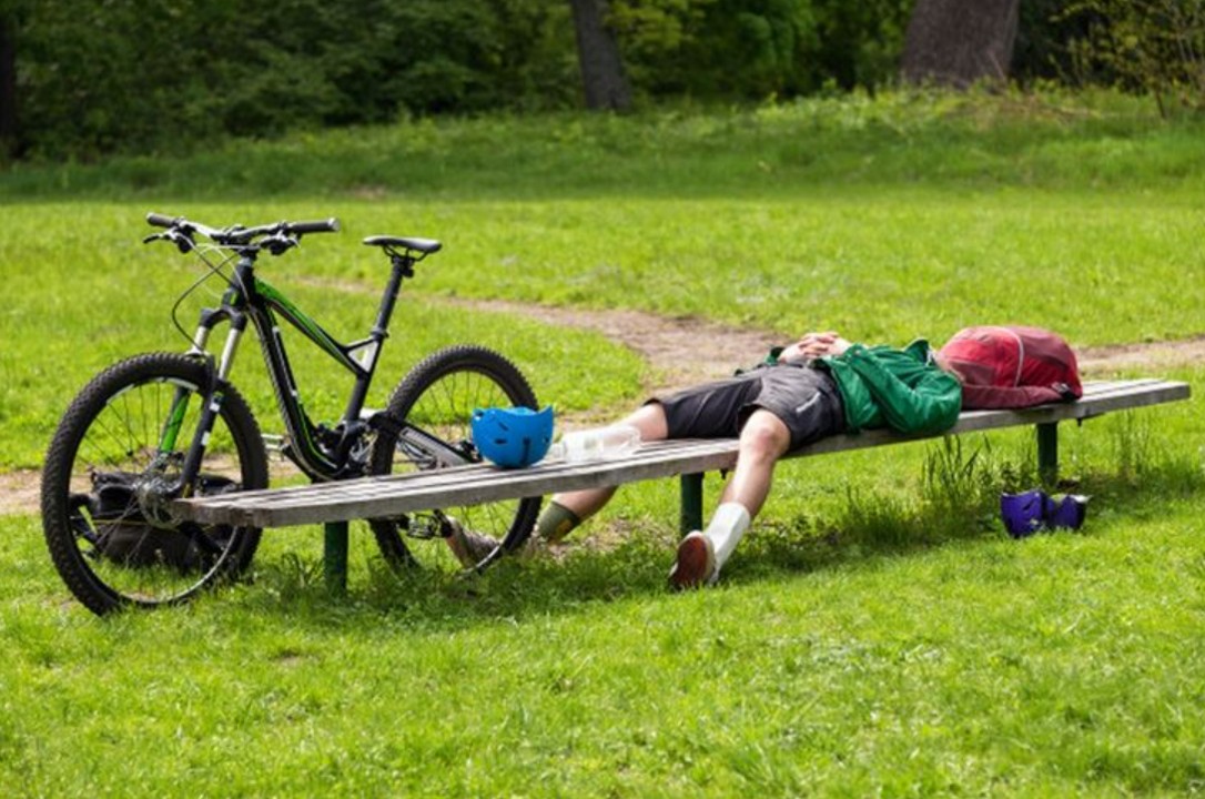 The Cyclist with an Impossible Plan